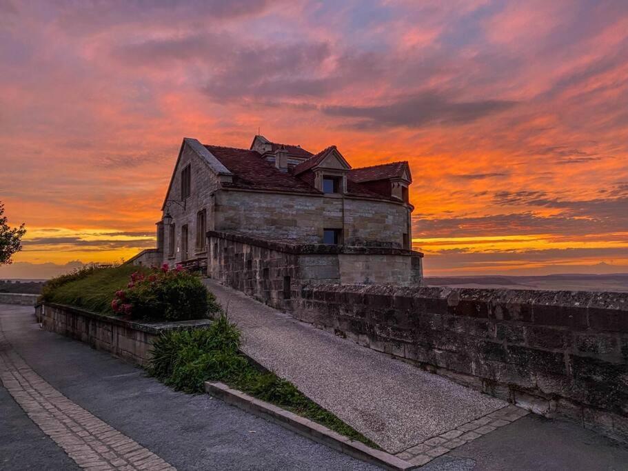 Appartamento Le Petit Cloitre Langres Esterno foto